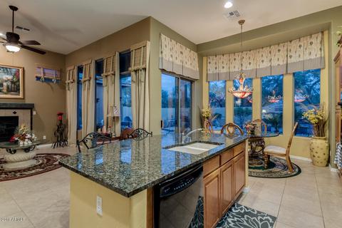 3811 E Crest Ln, Phoenix, AZ 85050 photo 23