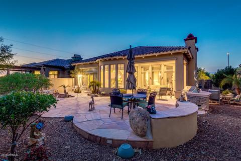3811 E Crest Ln, Phoenix, AZ 85050 photo 9