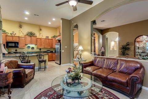 3811 E Crest Ln, Phoenix, AZ 85050 photo 3