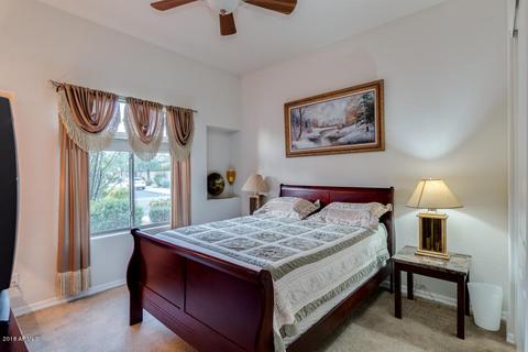3811 E Crest Ln, Phoenix, AZ 85050 photo 8