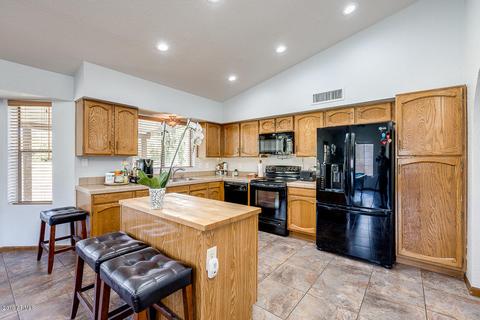 670 E Washington Ave, Gilbert, AZ 85234 photo 6