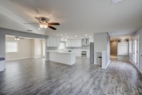 4614 E Waltann Ln, Phoenix, AZ 85032 photo 8