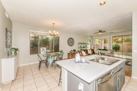1683 E Spur St, Gilbert, AZ 85296 photo 10