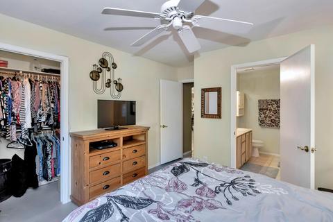 3340 E Kelton Ln, Phoenix, AZ 85032 photo 10
