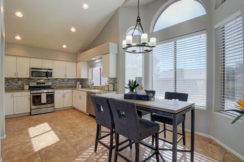 527 W Johnson Dr, Gilbert, AZ 85233 photo 7