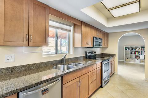 2820 E Laurel Ln, Phoenix, AZ 85028 photo 14