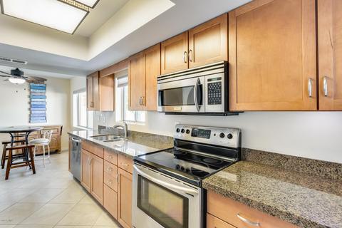 2820 E Laurel Ln, Phoenix, AZ 85028 photo 11