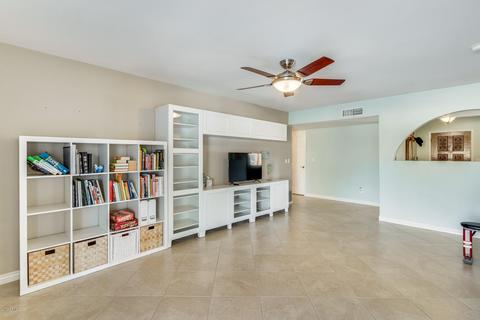 2820 E Laurel Ln, Phoenix, AZ 85028 photo 21