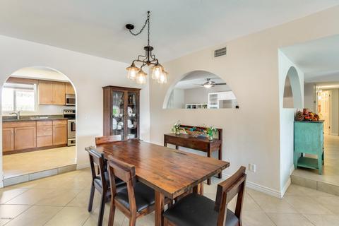 2820 E Laurel Ln, Phoenix, AZ 85028 photo 9