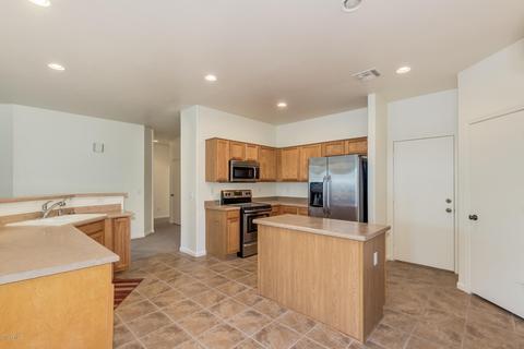 127 E Constitution Ct, Gilbert, AZ 85296 photo 6