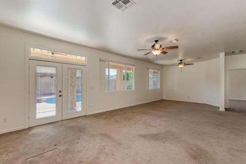 127 E Constitution Ct, Gilbert, AZ 85296 photo 5
