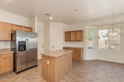 127 E Constitution Ct, Gilbert, AZ 85296 photo 9