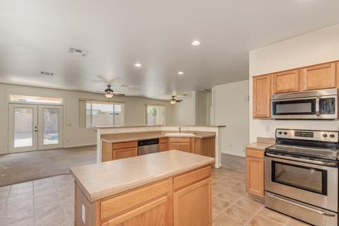 127 E Constitution Ct, Gilbert, AZ 85296 photo 7
