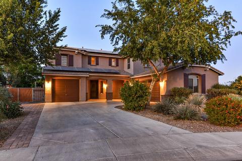 2772 E Carob Dr, Gilbert, AZ 85298 photo 3