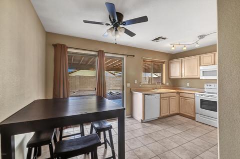 998 E Greenlee Ave, Apache Junction, AZ 85119 photo 4