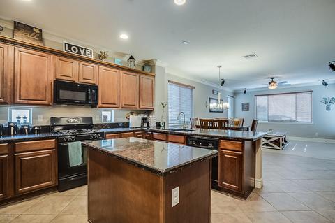 3329 E Ravenswood Dr, Gilbert, AZ 85298 photo 3