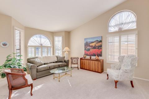 1238 W Iris Dr, Gilbert, AZ 85233 photo 5