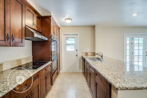221 E Cairo Dr, Tempe, AZ 85282 photo 2