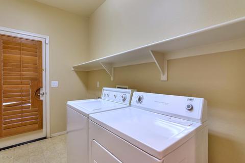 7121 W Getty Dr, Phoenix, AZ 85043 photo 9