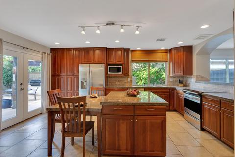 1925 E Winchcomb Dr, Phoenix, AZ 85022 photo 6