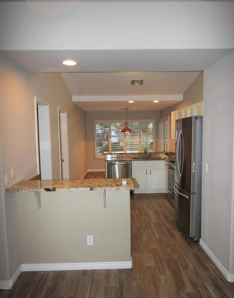 454 W Comstock Ct, Gilbert, AZ 85233 photo 3