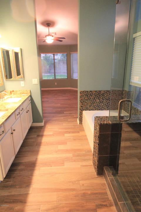 454 W Comstock Ct, Gilbert, AZ 85233 photo 8