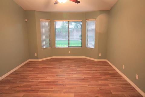454 W Comstock Ct, Gilbert, AZ 85233 photo 4