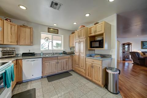2720 E 4th Ave, Apache Junction, AZ 85119 photo 5