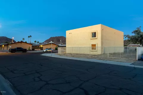 9647 N 10th Ave, Phoenix, AZ 85021 photo 4