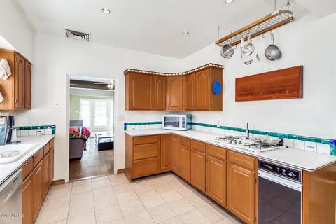1402 Earll Dr, Phoenix, AZ 85014 photo 12