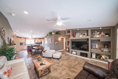5101 E Tamblo Dr, Phoenix, AZ 85044 photo 3