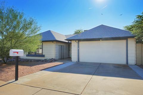 11201 S Pewaukee St, Phoenix, AZ 85044 photo 1
