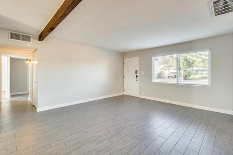 811 E Orchid Ln, Phoenix, AZ 85020 photo 3