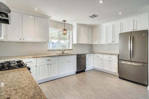 811 E Orchid Ln, Phoenix, AZ 85020 photo 13