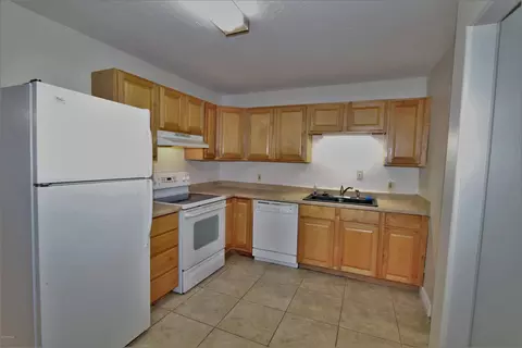 1221 E Highland Ave, Phoenix, AZ 85014 photo 4