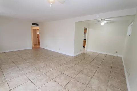 1221 E Highland Ave, Phoenix, AZ 85014 photo 3