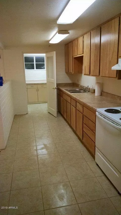1221 E Highland Ave, Phoenix, AZ 85014 photo 11