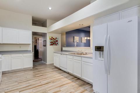 928 E Beautiful Ln, Phoenix, AZ 85042 photo 4