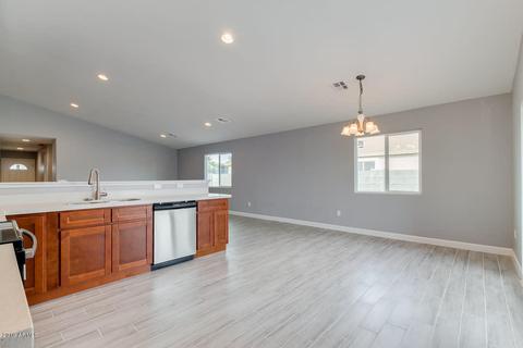 4435 S 18th Pl, Phoenix, AZ 85040 photo 8