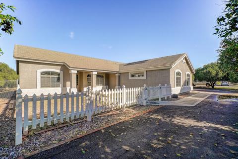18304 E Sunnybrook Ln, Gilbert, AZ 85298 photo 1