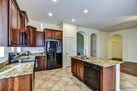 10437 E Aster Ln, Florence, AZ 85132 photo 2