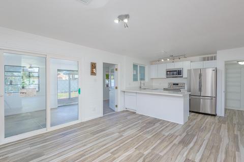 3334 N 39th Dr, Phoenix, AZ 85019 photo 6