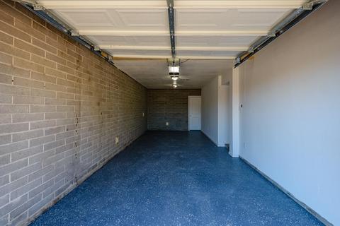 3334 N 39th Dr, Phoenix, AZ 85019 photo 32