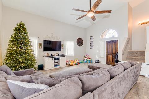 823 W Shellfish Dr, Gilbert, AZ 85233 photo 5