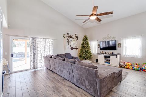 823 W Shellfish Dr, Gilbert, AZ 85233 photo 6