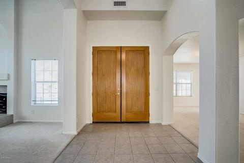 1483 E Horseshoe Ave, Gilbert, AZ 85296 photo 4