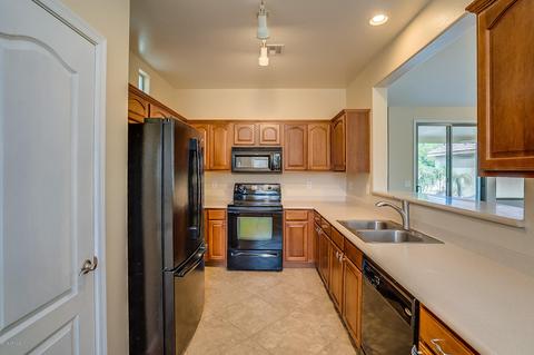 3626 E Hyatt Ln, Gilbert, AZ 85295 photo 4