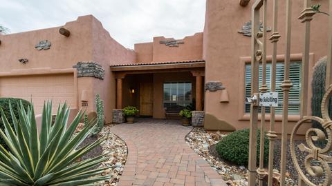 231 E Desert Hills Dr, Phoenix, AZ 85086 photo 2