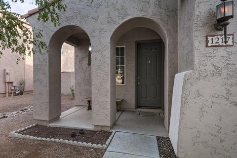 1217 E Graham Trl, Phoenix, AZ 85040 photo 2