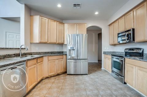 10423 E Knowles Ave, Mesa, AZ 85209 photo 3